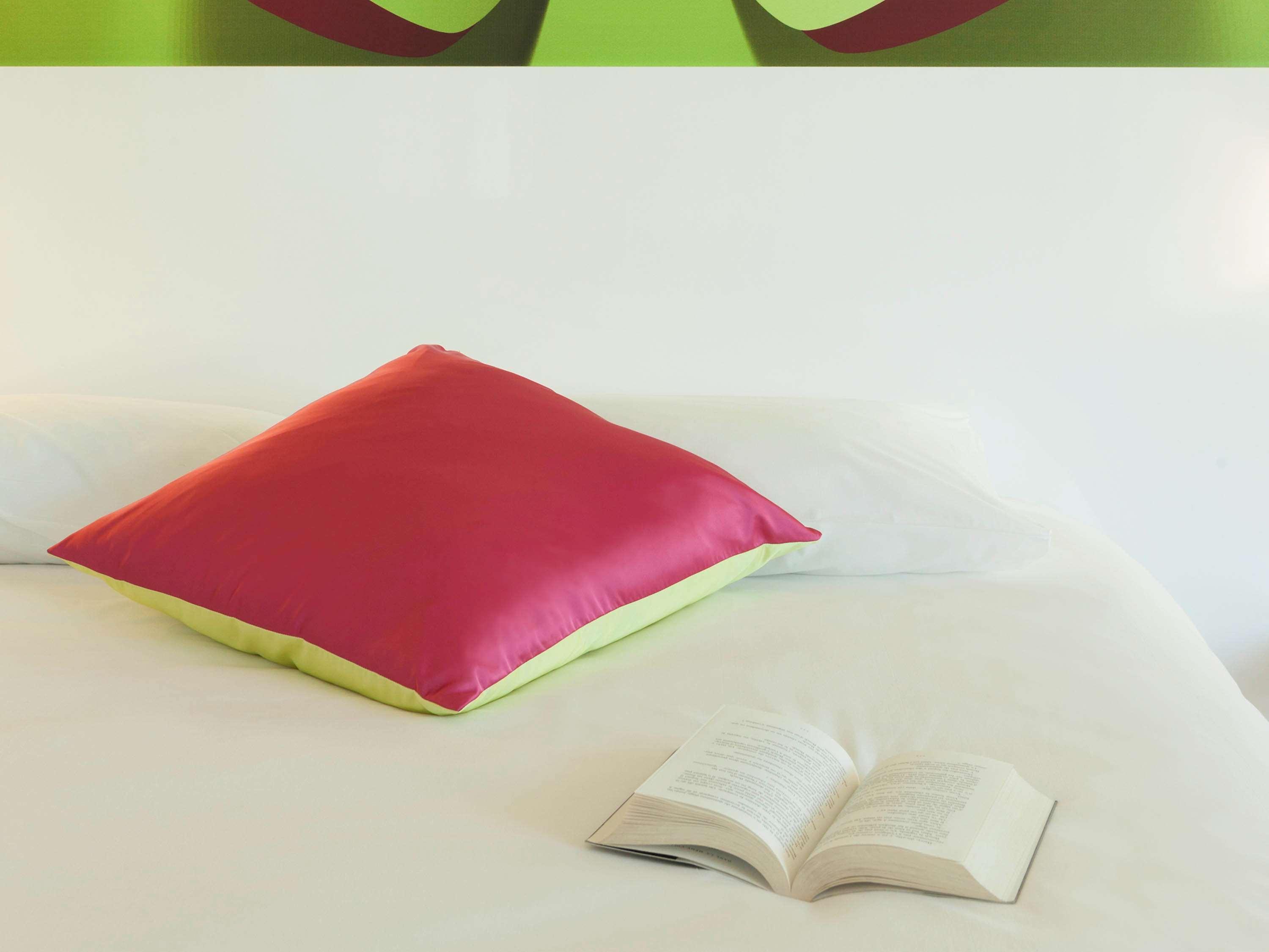 Ibis Styles Bordeaux Saint Medard Hotel Exterior photo