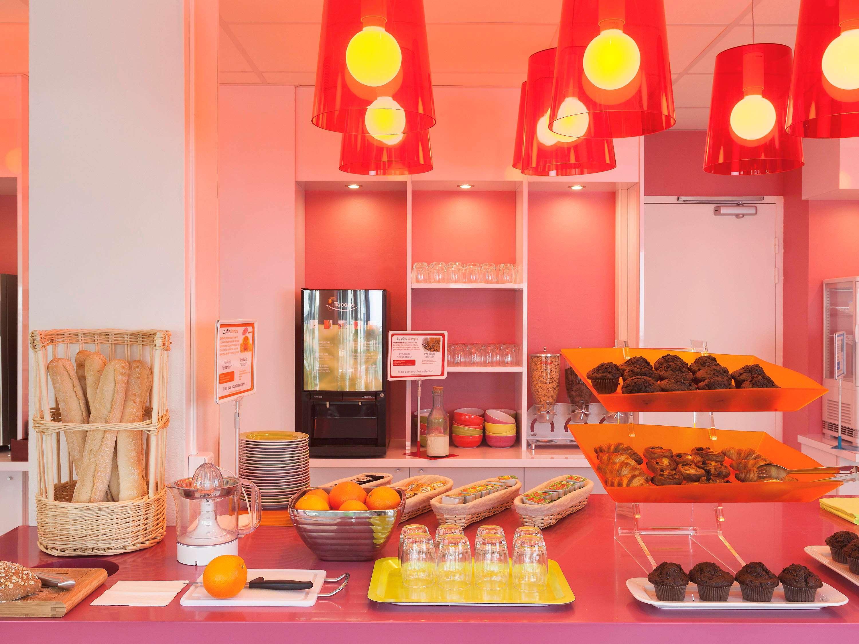 Ibis Styles Bordeaux Saint Medard Hotel Exterior photo